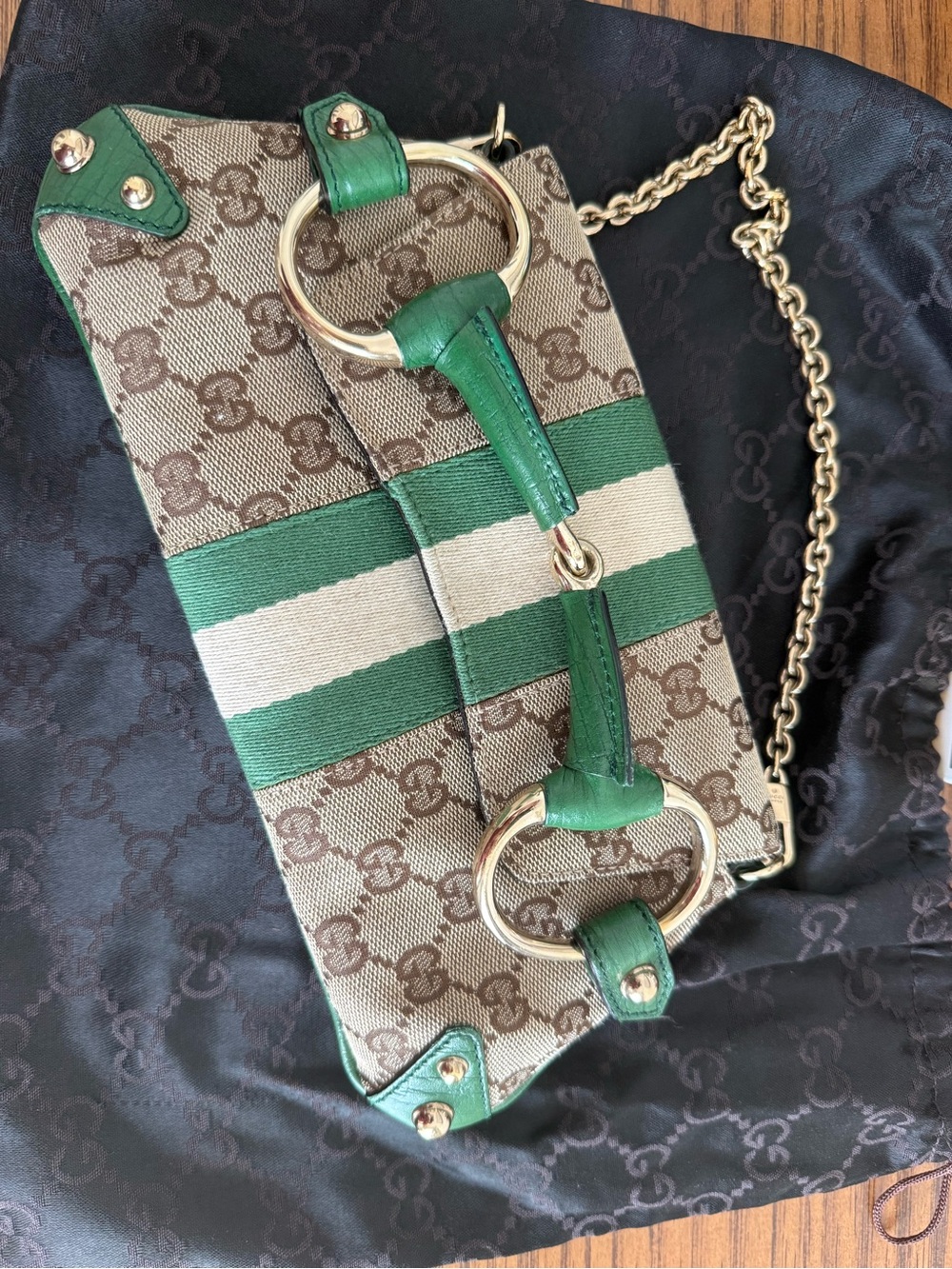 Gucci Green and Cream GG Canvas Shoulder Bag with Horsebit - Picture 3 of 13